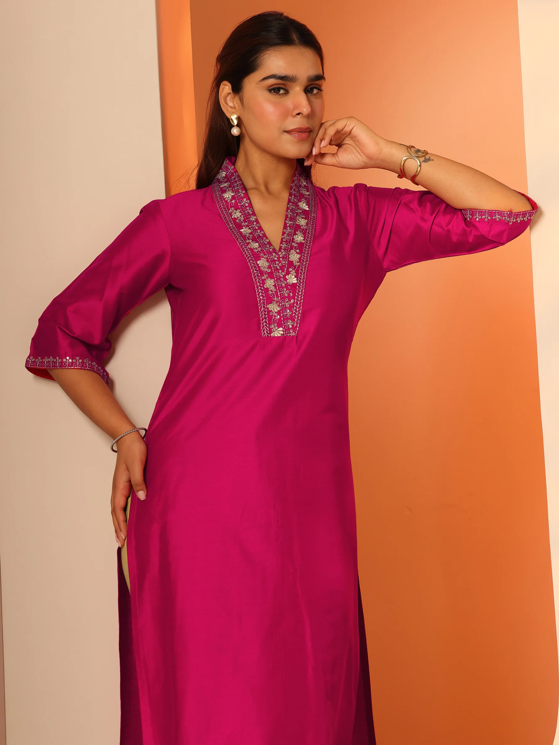 29807_4Main.webp Pink Embellished Silk Blend Straight Kurta - Image 1